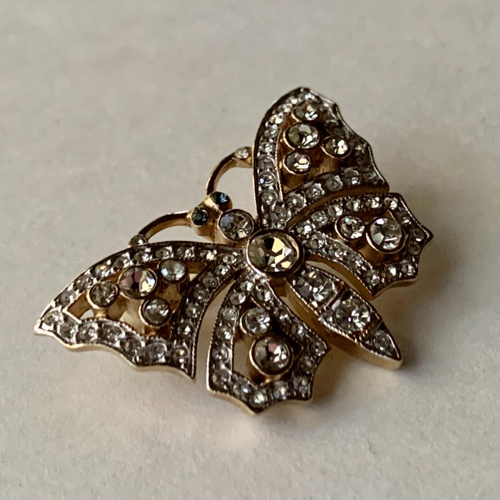 Vintage Carolee Sparkling Clear And Aqua Rhinestones Gold Tone Butterfly Brooch 32$